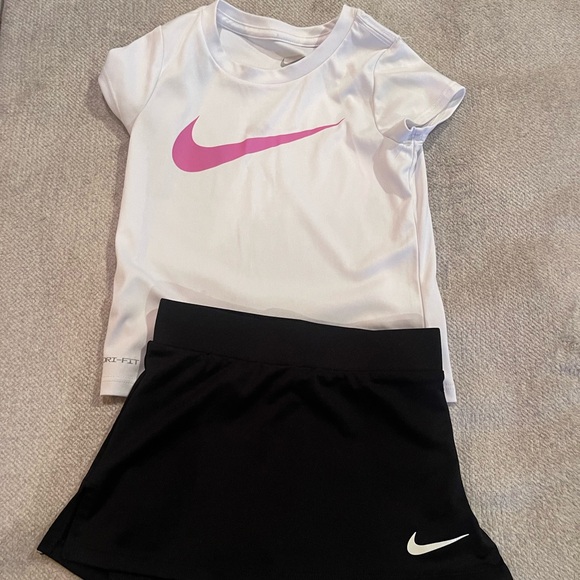 Nike White and Pink Dri-FIT Shirt - Picture 1 of 3